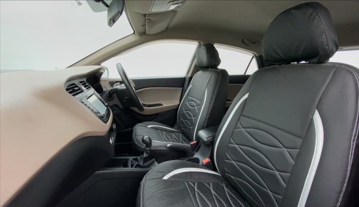 2017 Hyundai Elite i20 ASTA 1.2, Petrol, Manual, 31,450 km, Right Side Front Door Cabin
