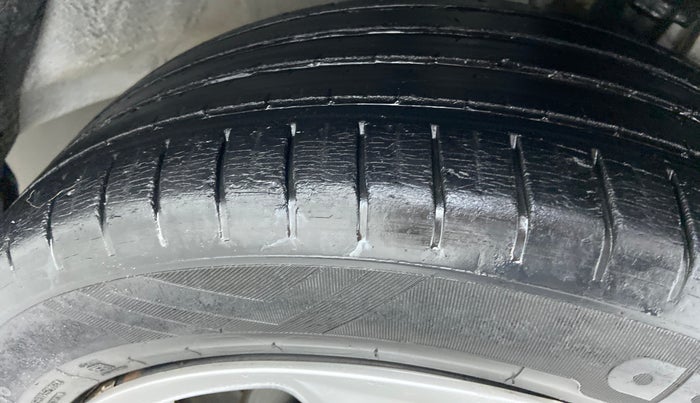 2017 Hyundai Elite i20 ASTA 1.2, Petrol, Manual, 31,450 km, Right Front Tyre Tread