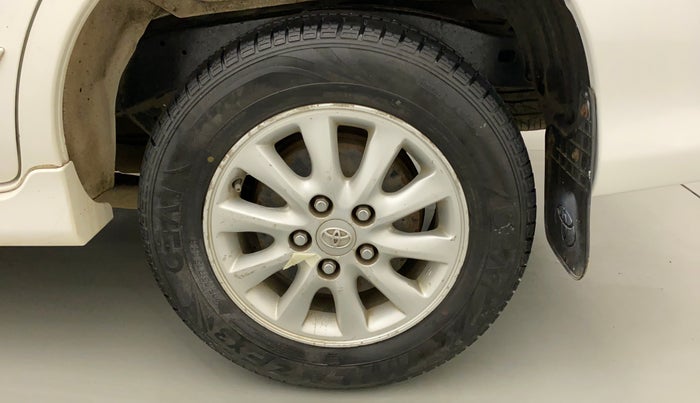 2014 Toyota Innova 2.5 VX 8 STR, Diesel, Manual, 82,235 km, Left Rear Wheel