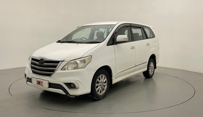 2014 Toyota Innova 2.5 VX 8 STR, Diesel, Manual, 82,235 km, Left Front Diagonal