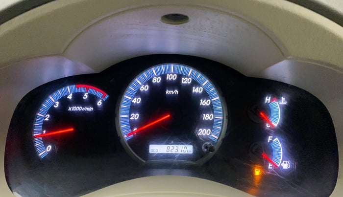 2014 Toyota Innova 2.5 VX 8 STR, Diesel, Manual, 82,235 km, Odometer Image
