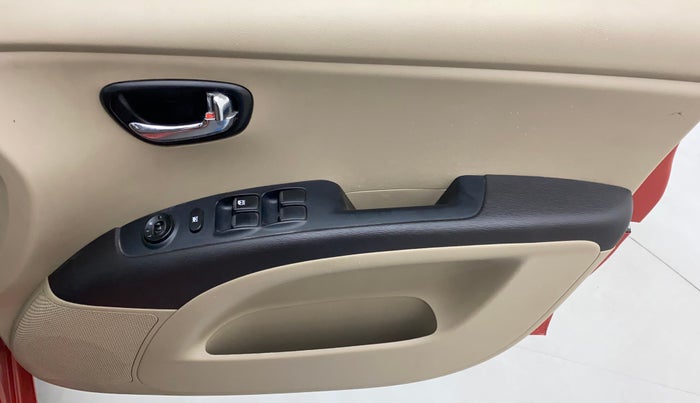 2010 Hyundai i10 MAGNA 1.2, Petrol, Manual, 29,970 km, Driver Side Door Panels Control