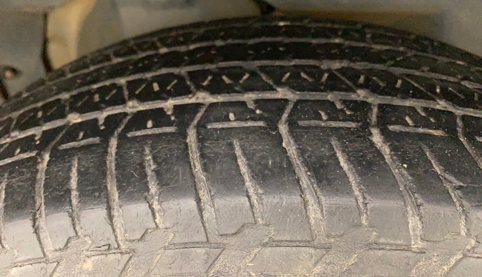 2018 Mahindra XUV500 W7, Diesel, Manual, 85,786 km, Right Rear Tyre Tread