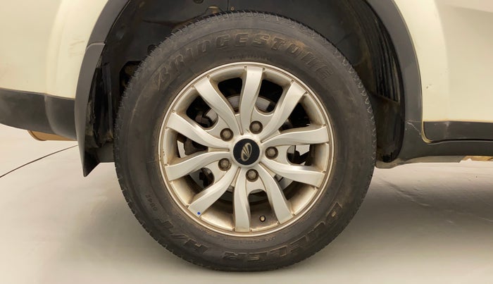 2018 Mahindra XUV500 W7, Diesel, Manual, 85,786 km, Right Rear Wheel
