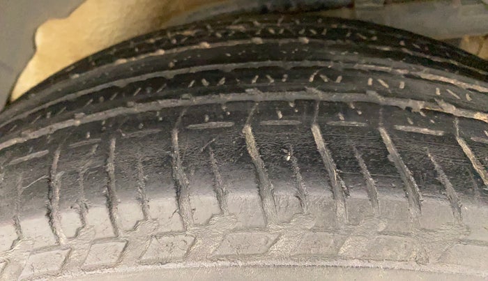 2018 Mahindra XUV500 W7, Diesel, Manual, 85,786 km, Left Rear Tyre Tread