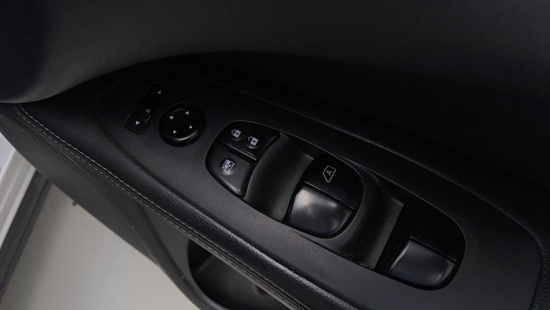 Drivers Side Door Panel Controls