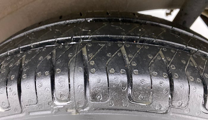 2015 Maruti Wagon R 1.0 VXI, Petrol, Manual, 40,752 km, Left Rear Tyre Tread