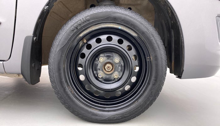 2015 Maruti Wagon R 1.0 VXI, Petrol, Manual, 40,752 km, Right Front Wheel