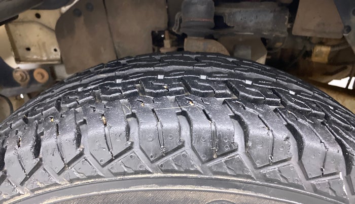 2018 Mahindra Bolero POWER PLUS ZLX, Diesel, Manual, 93,463 km, Left Front Tyre Tread