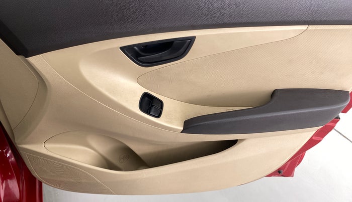 2017 Hyundai Eon ERA PLUS (O), Petrol, Manual, 48,409 km, Driver Side Door Panels Control