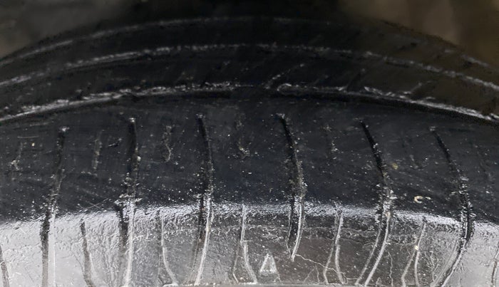 2018 Maruti Celerio VXI CNG D, CNG, Manual, 71,966 km, Left Front Tyre Tread