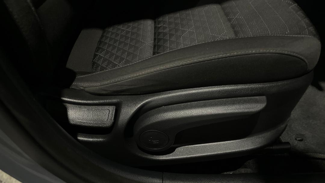 2021 Kia Rio S, Automatic, 56914 km, Drivers Side Adjustment Panel