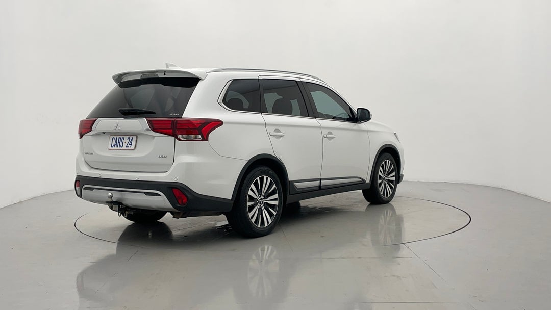 Right Back Diagonal (45- Degree) View