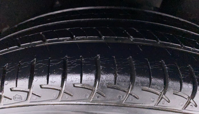 2017 Maruti Baleno DELTA 1.2 K12, Petrol, Manual, 23,727 km, Left Rear Tyre Tread