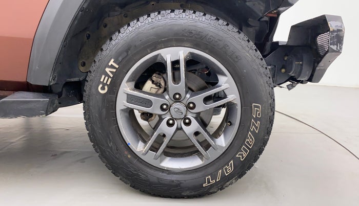 2021 Mahindra Thar LX  P 4WD AT CONVERTIBLE, Petrol, Automatic, 17,524 km, Right Front Wheel