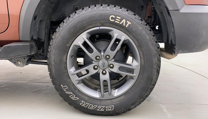 2021 Mahindra Thar LX  P 4WD AT CONVERTIBLE, Petrol, Automatic, 17,524 km, Left Rear Wheel