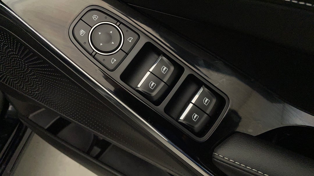 2022 GWM Haval H6 Premium, Automatic, 43944 km, Drivers Side Door Panel Controls