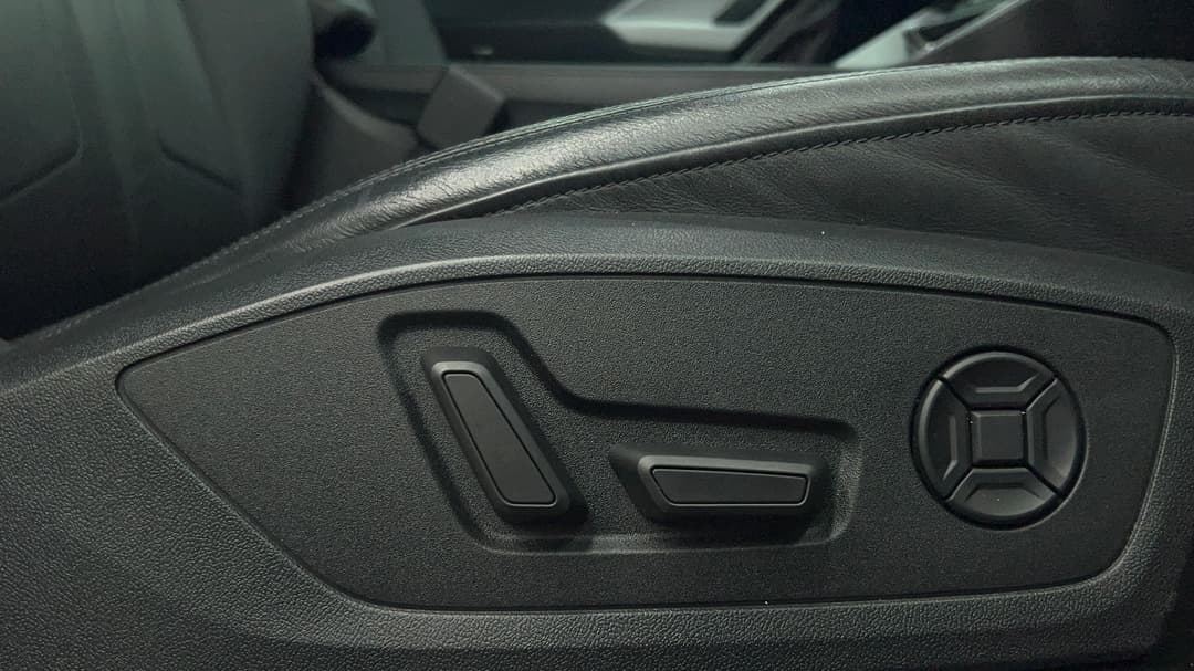 2020 Audi Q3 35 Tfsi Launch Edition, Automatic, 60192 km, Drivers Side Adjustment Panel