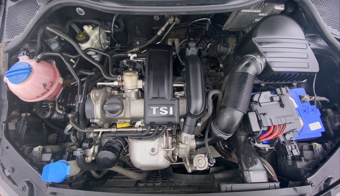 2016 Volkswagen Polo GT TSI 1.2 PETROL AT, Petrol, Automatic, 49,221 km, Engine Bonet View