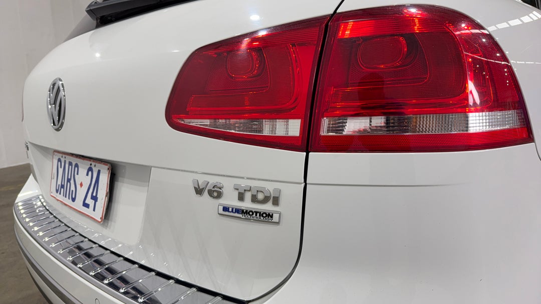 Badge (Boot Right Side)