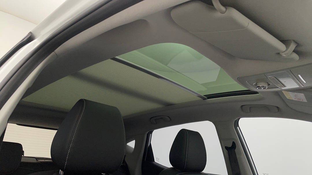Interior Sunroof/Moonroof