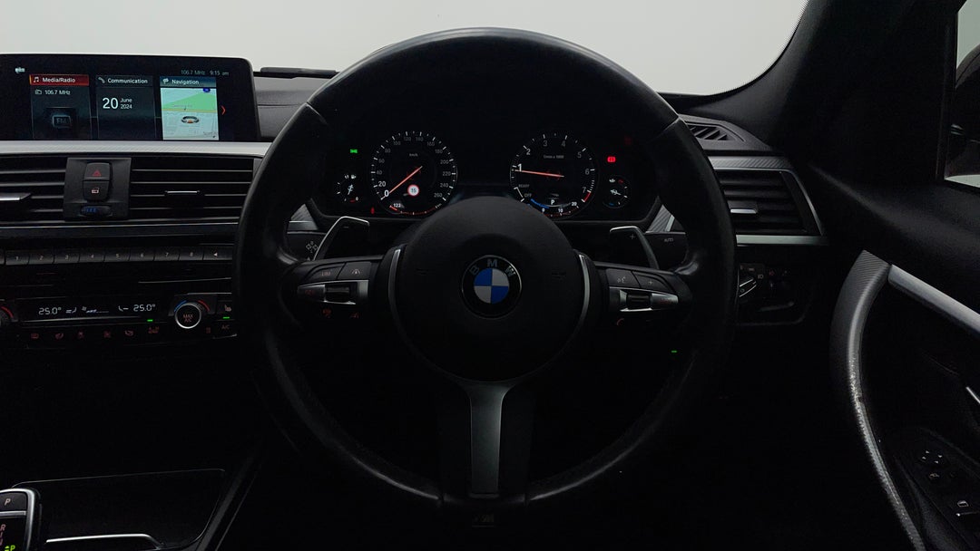 2018 BMW 3 30i M Sport, Automatic, 78379 km, Steering Wheel Close-up