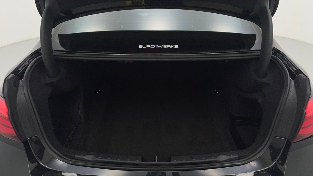 2018 BMW 3 30i M Sport, Automatic, 78379 km, Boot Inside View