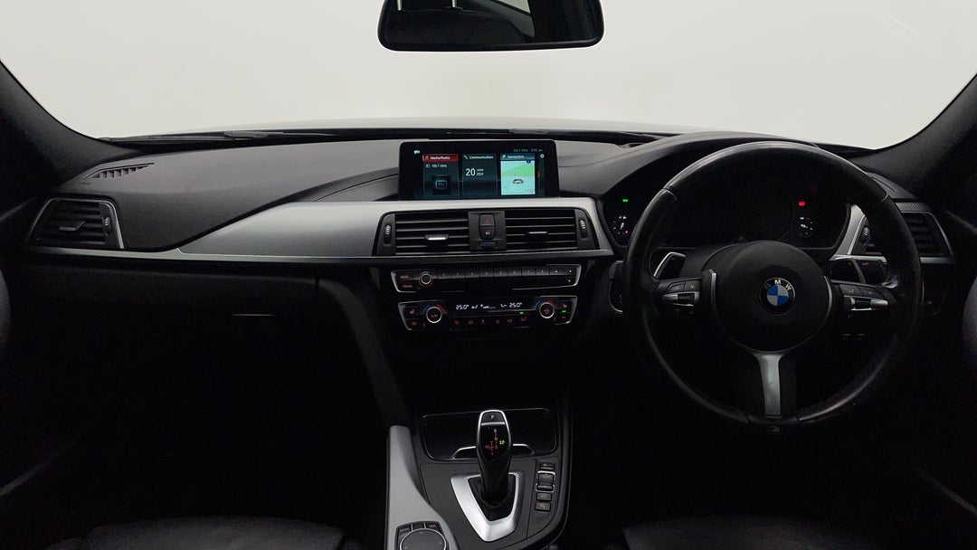 2018 BMW 3 30i M Sport, Automatic, 78379 km, Dashboard View