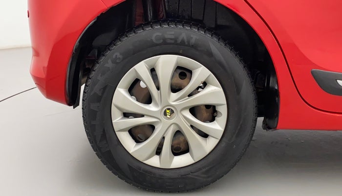 2018 Maruti Swift VXI, CNG, Manual, 91,586 km, Right Rear Wheel