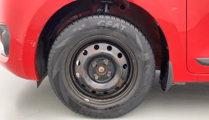 2018 Maruti Swift VXI, CNG, Manual, 91,586 km, Left Front Wheel
