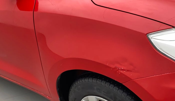2018 Maruti Swift VXI, CNG, Manual, 91,586 km, Right fender - Paint has minor damage