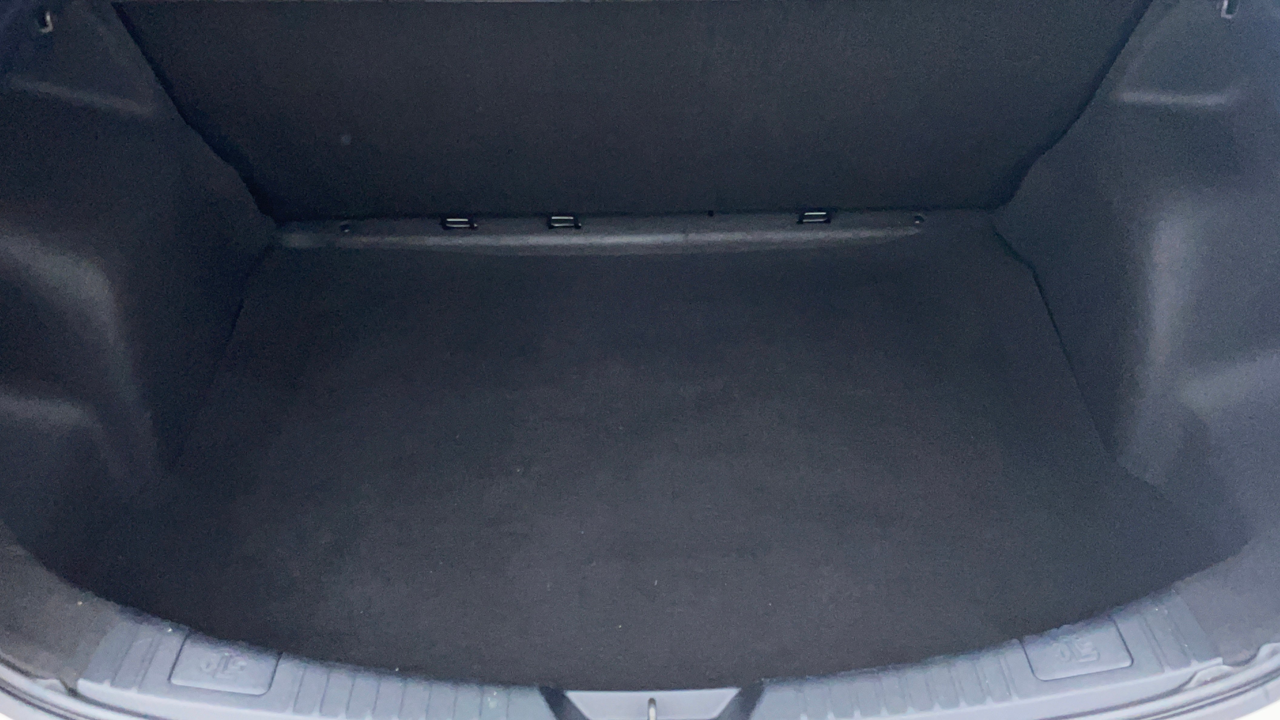 Toyota Yaris-Boot Inside View