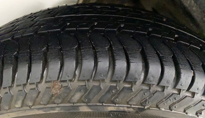 2011 Maruti Zen Estilo VXI, Petrol, Manual, 49,508 km, Right Rear Tyre Tread