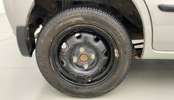 2011 Maruti Zen Estilo VXI, Petrol, Manual, 49,508 km, Right Rear Wheel