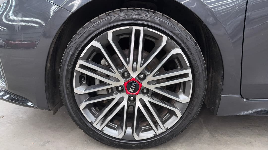 2020 Kia Cerato Gt Safety Pack, Automatic, 131779 km, Left Front Wheel