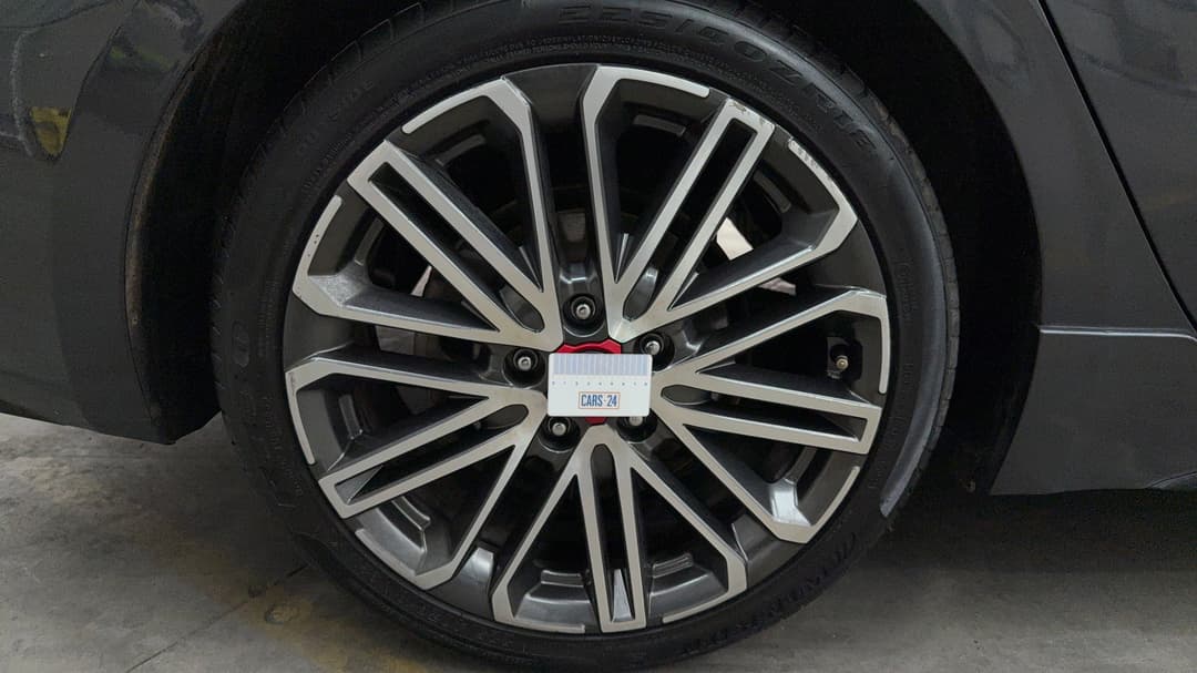 2020 Kia Cerato Gt Safety Pack, Automatic, 131779 km, Wheels Rim Rear RHS Gutter Rash