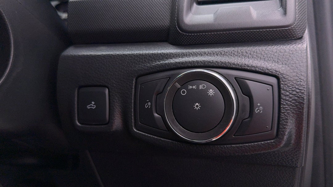 2021 Ford Ranger Xl 2.2 Hi-rider (4x2), Automatic, 123390 km, Utility Switches/Buttons