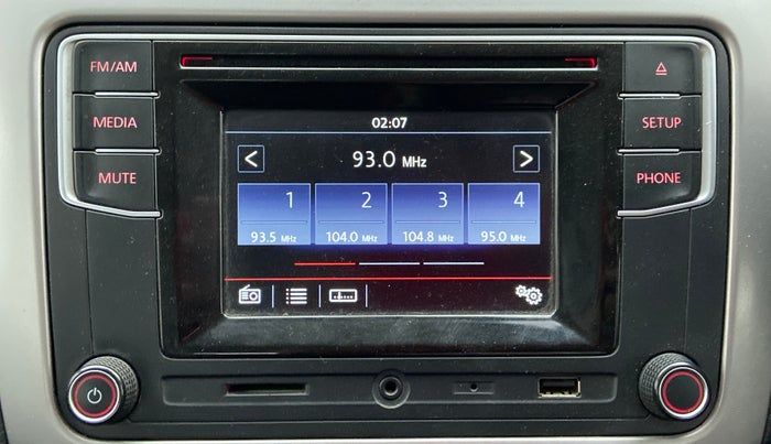 2016 Volkswagen Polo HIGHLINE1.2L PETROL, Petrol, Manual, 64,365 km, Infotainment System