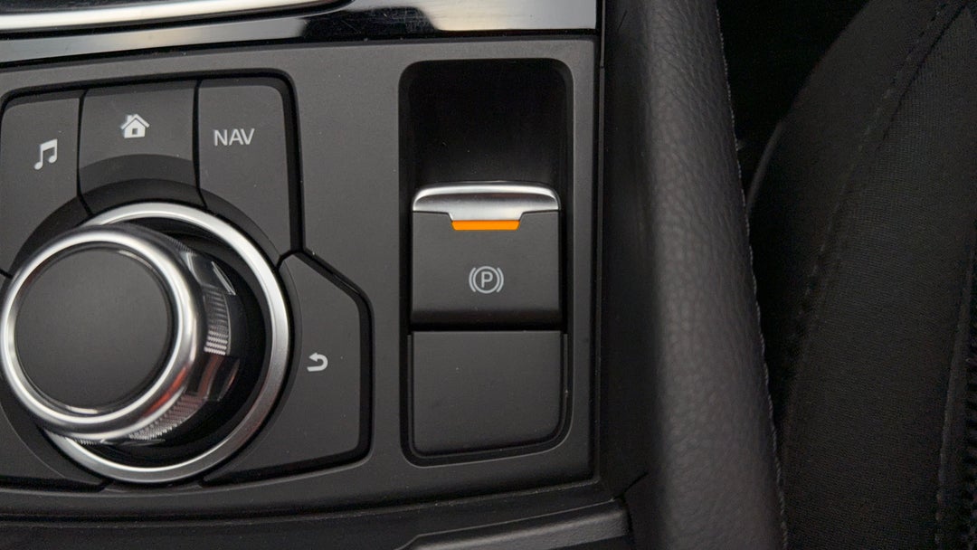 2018 Mazda 3 Sp25, Automatic, 35483 km, Handbrake