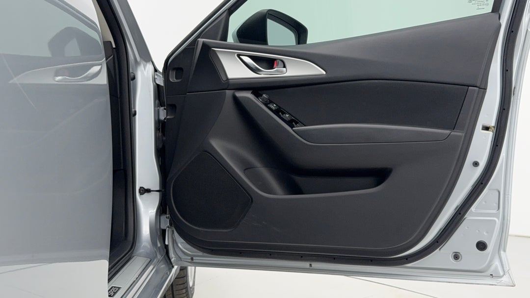 2018 Mazda 3 Sp25, Automatic, 35483 km, Speaker View