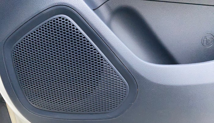 2019 Hyundai VENUE SX 1.0 TURBO DUAL TONE, Petrol, Manual, 38,366 km, Speaker