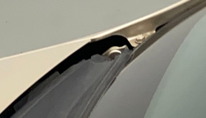 2011 Toyota Etios V, Petrol, Manual, 97,364 km, Bonnet (hood) - Cowl vent panel has minor damage