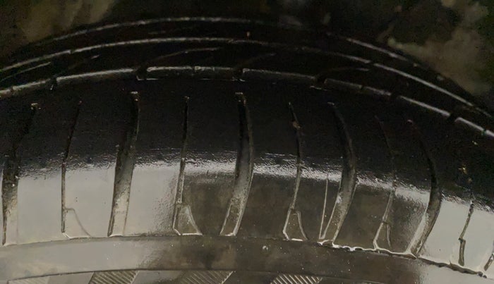 2011 Toyota Etios V, Petrol, Manual, 97,364 km, Left Rear Tyre Tread