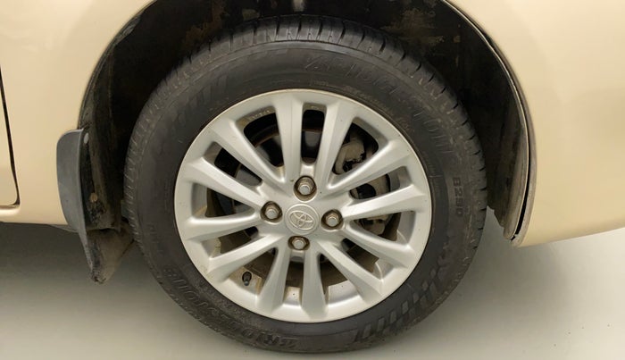 2011 Toyota Etios V, Petrol, Manual, 97,364 km, Right Front Wheel