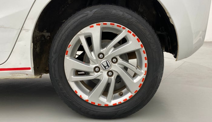 2016 Honda Jazz 1.2 V AT, Petrol, Automatic, 54,687 km, Left Rear Wheel
