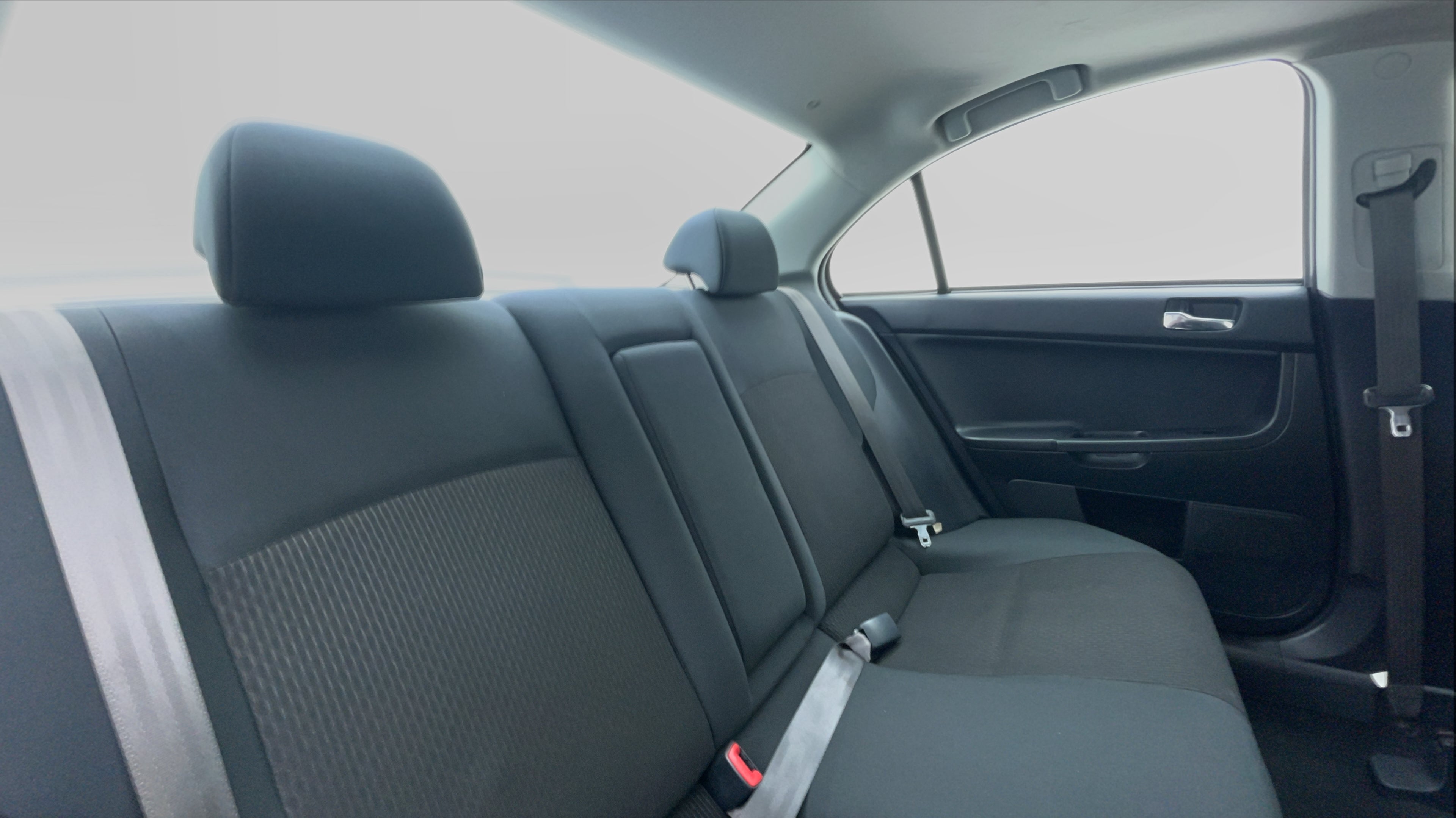 Mitsubishi Lancer-Right Side Door Cabin View