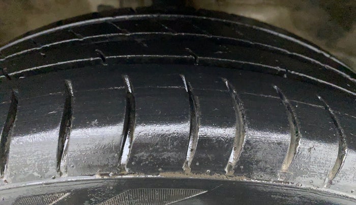 2012 Maruti Wagon R 1.0 VXI, Petrol, Manual, 54,565 km, Right Front Tyre Tread