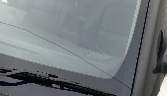 2015 Hyundai Creta SX (O) 1.6 DIESEL, Diesel, Manual, 81,091 km, Front windshield - Minor spot on windshield