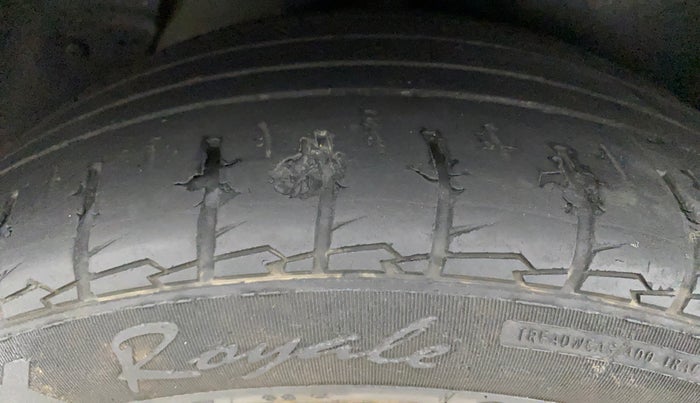 2015 Hyundai Creta SX (O) 1.6 DIESEL, Diesel, Manual, 81,091 km, Right Rear Tyre Tread