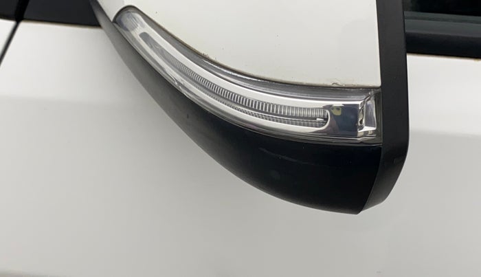 2015 Hyundai Creta SX (O) 1.6 DIESEL, Diesel, Manual, 81,091 km, Left rear-view mirror - Indicator light has minor damage